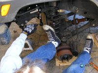 install_coil_jeep_wrangler_coil_suspension_lift.JPG