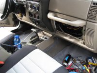 IMG_0391-jeep-radio-install.JPG