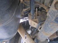 5889d1285101522-jeep-tj-rear-trackbar-bracket-install-05-remove-rear-track-bar.jpg