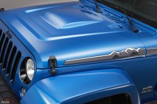 Jeep-Wrangler-Polar-Edition-front-hood.jpg