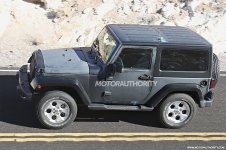 2018-jeep-wrangler-test-mule-spy-shots--image-via-s-baldauf-sb-medien_100525763_h.jpg