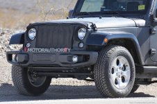 2018-jeep-wrangler-test-mule-spy-shots--image-via-s-baldauf-sb-medien_100525769_h.jpg