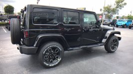 New-2017-Jeep-WranglerUnlimited-Sahara-Smoky Mountain5.jpg