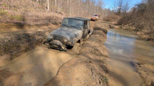 PXL_20250301_163853391-jeep-offroad.jpg