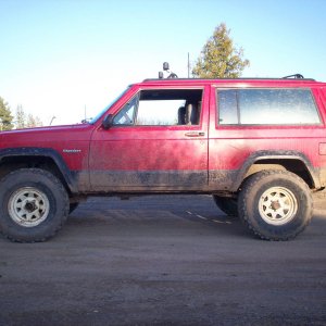The XJ With The Lift All The Way Around