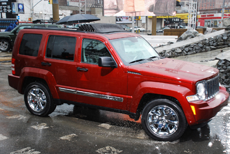 ny07_jeepliberty21_450-2.jpg